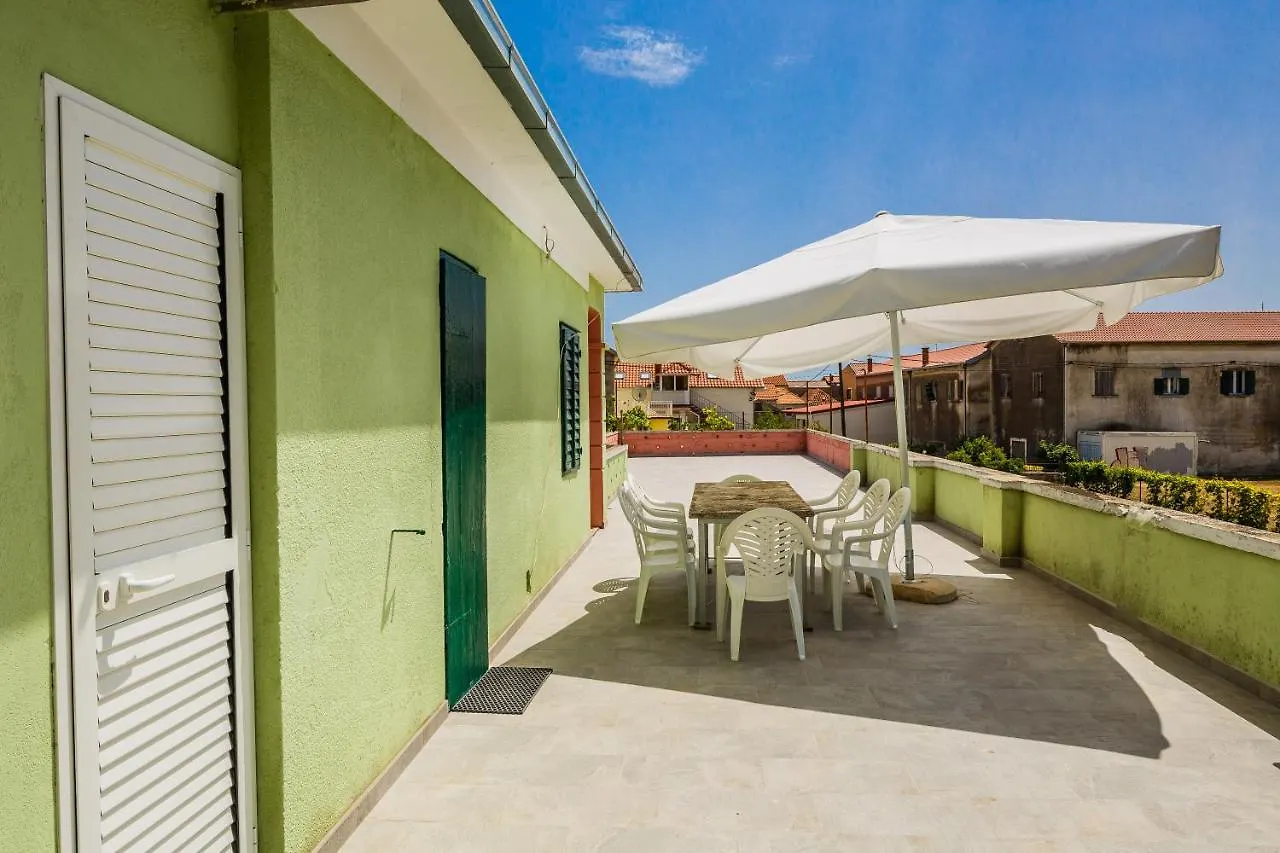 Guest house II Tweety Hotel Kastela