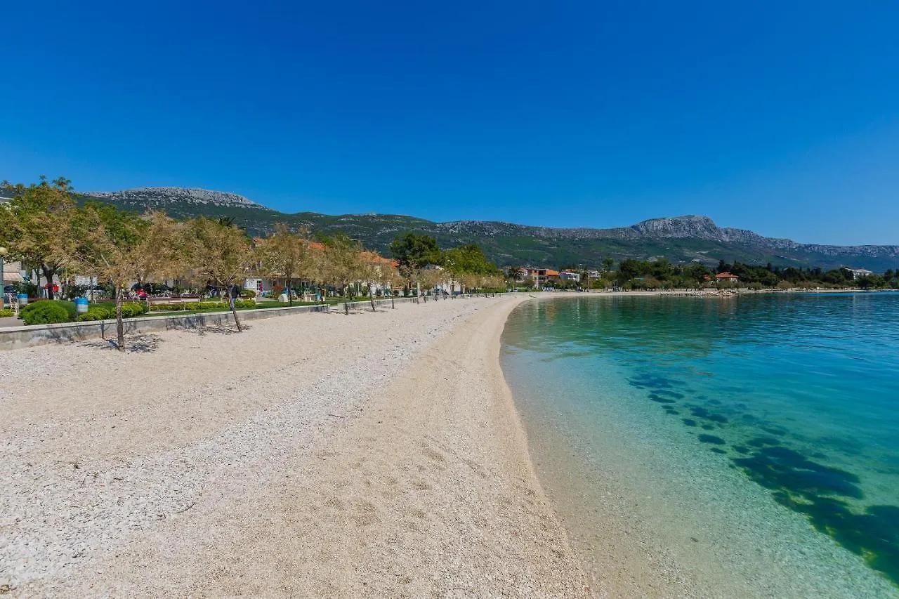 II Tweety Hotel Kastela Guest house