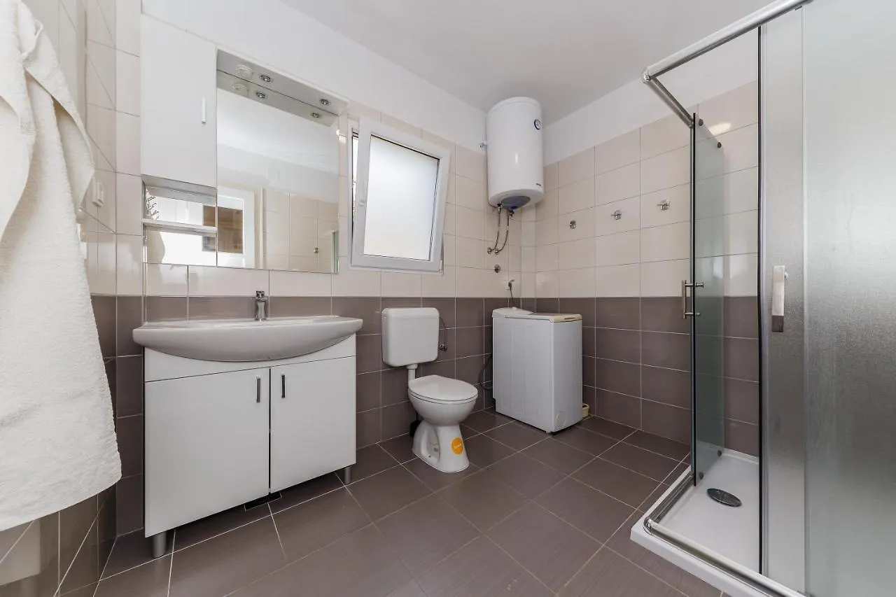 II Tweety Hotel Kastela 0*,