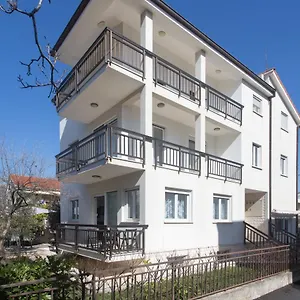 Japeri Apartament