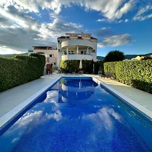 Apartment Ohana, Kastela