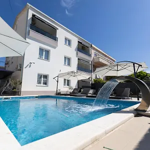  Apartment Bilopavlovic