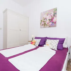 Apartment Lavanda, Kastela